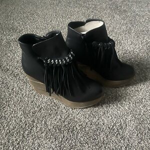 Black Madden girl booties